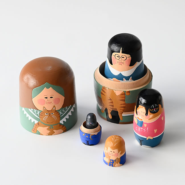 
ネコ好き マトリョーシカ 