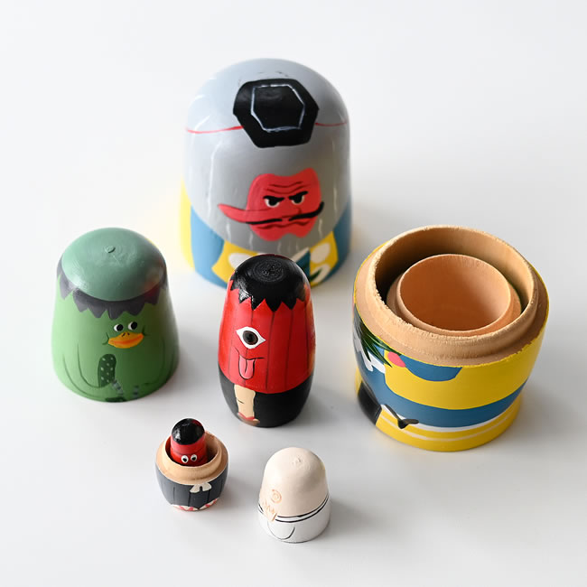  
日本の妖怪マトリョーシカ 