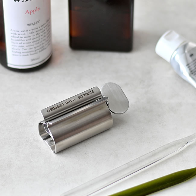  
チューブスクイーザー ウィズ スタンド 