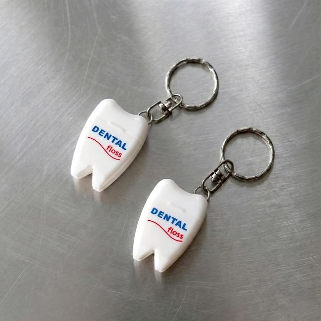  
歯モチーフのデンタルフロスキーホルダー 2点並べた商品イメージ 