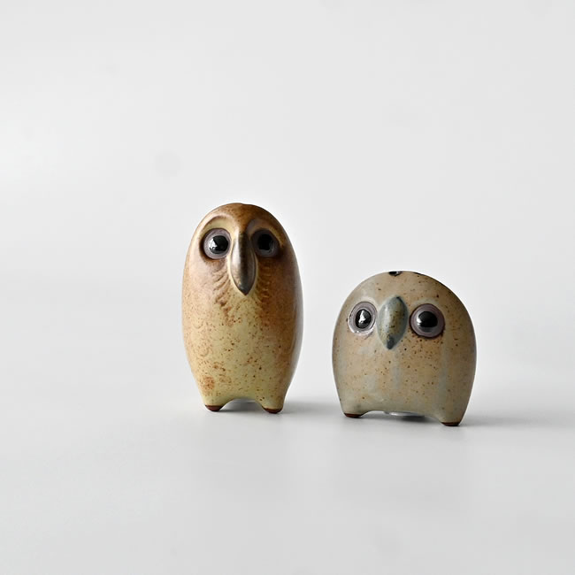  
底部キャップで補充できるフクロウの調味料入れ 