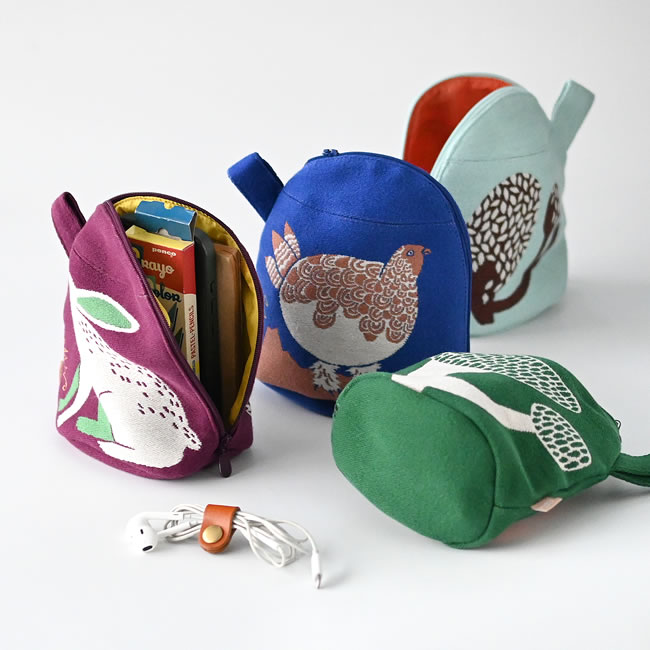  
moritaMiW マチ付きポーチ 収納イメージ イヤホンや小物を入れた使用例 