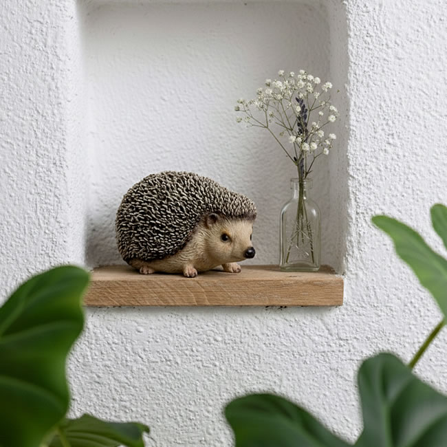  
リアルなハリネズミの貯金箱 