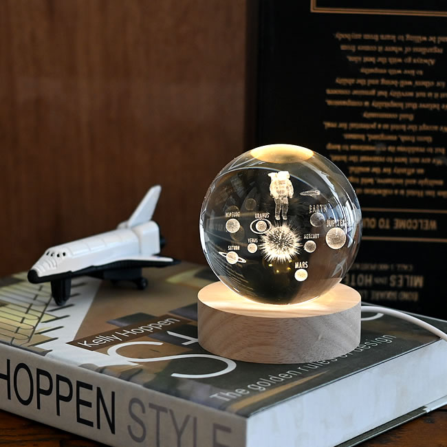 GALAXY LED GLOBE 3D宇宙彫刻クリスタルボール LED点灯イメージ