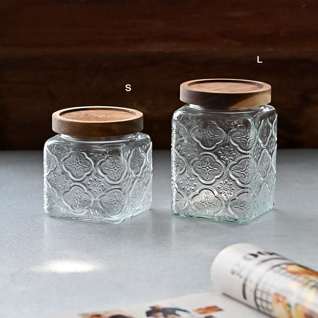 レリーフ ガラスキャニスターのSサイズとLサイズを並べた比較イメージ