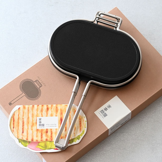 家事問屋パニーニパン本体と外箱と付属のレシピ冊子