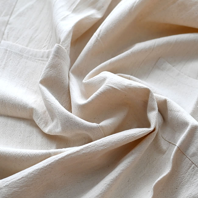 やわらかな風合いのインド綿生地のクローズアップ