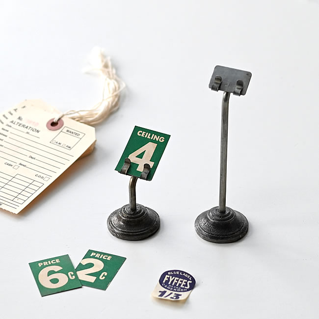  
PUEBCO カードホルダー 