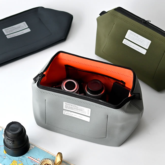 ワイヤー入りで大きく開くクロロプレンポーチ