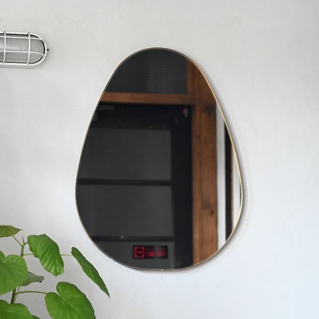  
真鍮縁のバブル型ウォールミラー 正面デザイン 