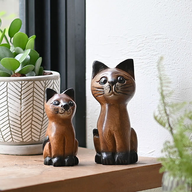  
アカシア 木彫りネコ 