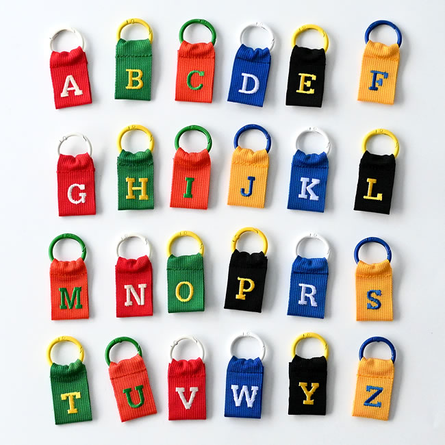  
全アルファベットが並んだラインナップ画像 