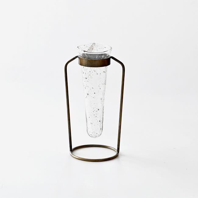 真鍮スタンドと細長いガラスベースの全体がわかる商品画像