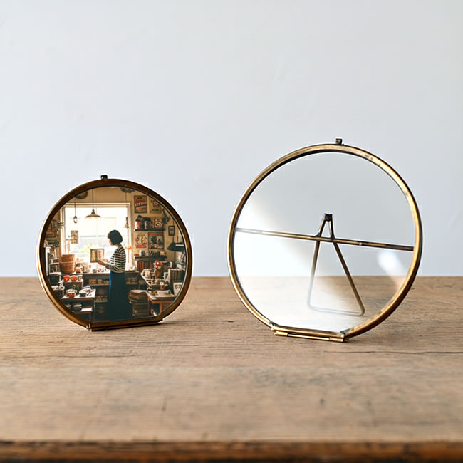  
BRASS サークルフレーム 