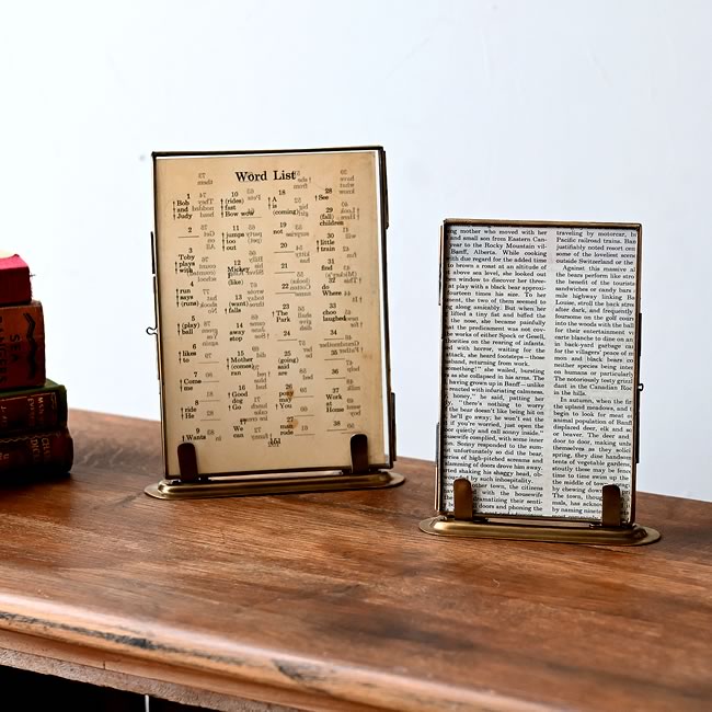  
真鍮スタンド付きアンティーク調ガラスフォトフレーム 