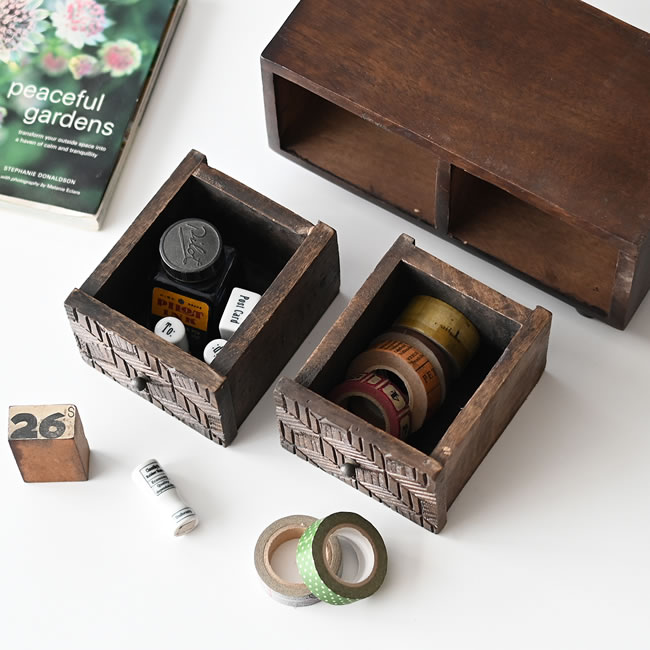  
引き出しを外したミニキャビネットと収納イメージ 