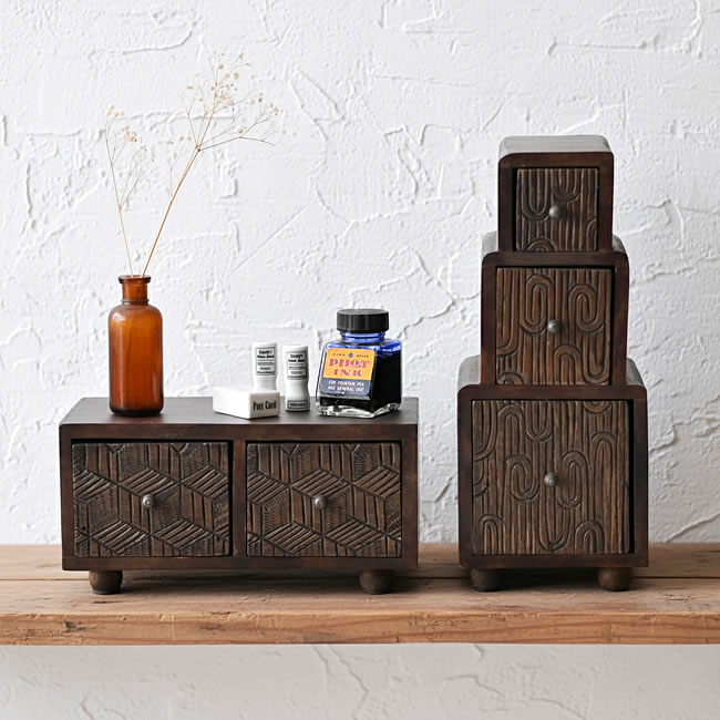  
WAVEシリーズのキャビネットを並べたコーディネート例 