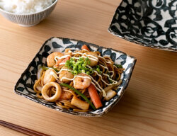 手書きたこ唐草 角型多用鉢