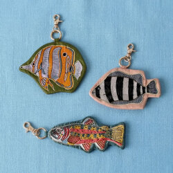 REEF 刺繍キーポーチ